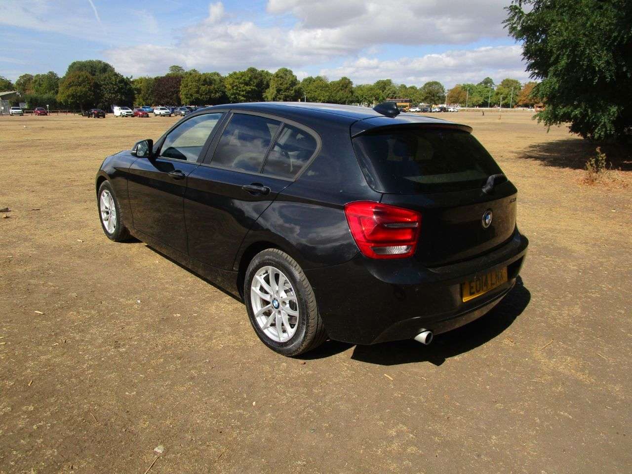 A 2014 BMW 1 SERIES 116d EfficientDynamics Business 5 door Diesel A 2014 BMW 1 SERIES 116d EfficientDynamics Business 5 door Diesel