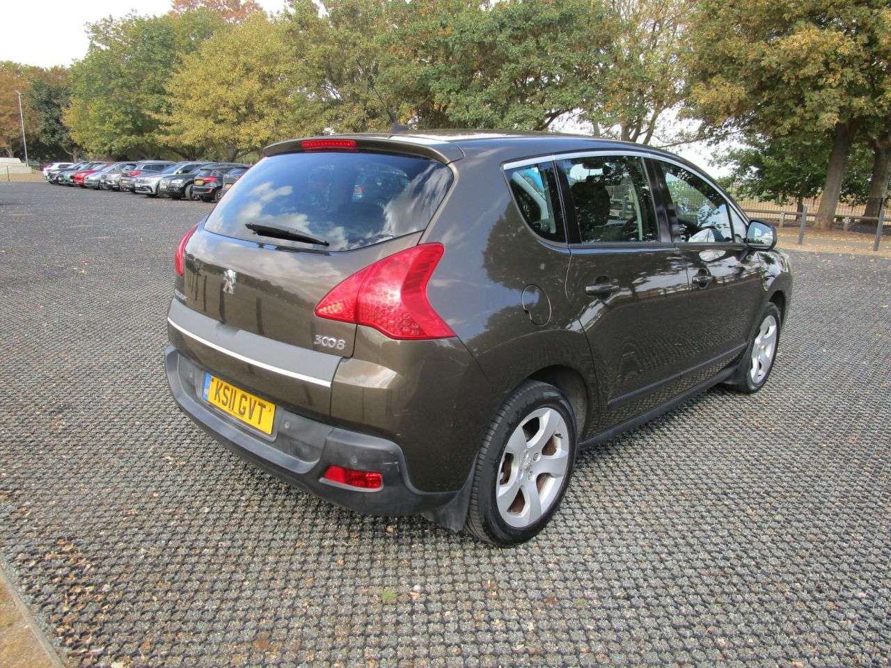 A 2011 PEUGEOT 3008 1.6 HDi Sport 5 door Auto Diesel Automatic A 2011 PEUGEOT 3008 1.6 HDi Sport 5 door Auto Diesel Automatic