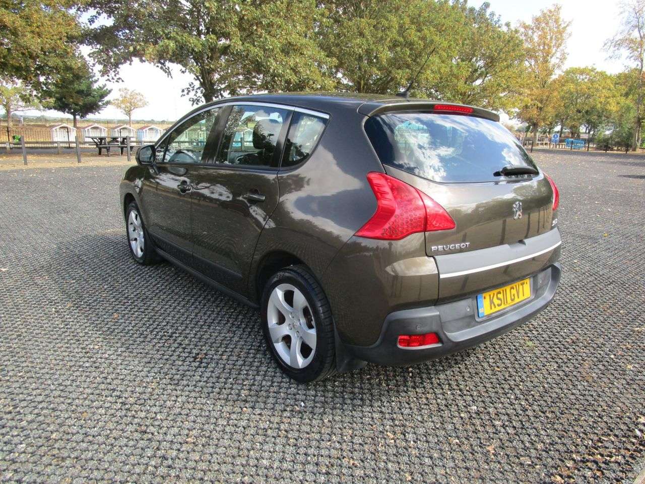 A 2011 PEUGEOT 3008 1.6 HDi Sport 5 door Auto Diesel Automatic A 2011 PEUGEOT 3008 1.6 HDi Sport 5 door Auto Diesel Automatic