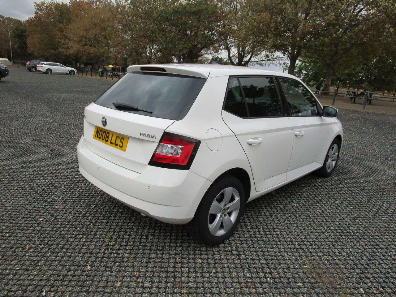 A 2015 SKODA FABIA 1.2 TSI SE 5 door Auto DSG Petrol Automatic A 2015 SKODA FABIA 1.2 TSI SE 5 door Auto DSG Petrol Automatic