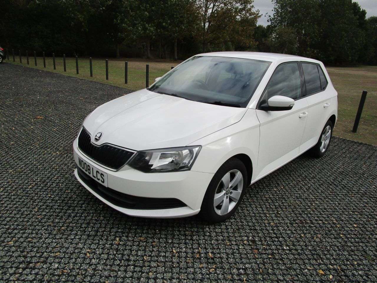 A 2015 SKODA FABIA 1.2 TSI SE 5 door Auto DSG Petrol Automatic A 2015 SKODA FABIA 1.2 TSI SE 5 door Auto DSG Petrol Automatic
