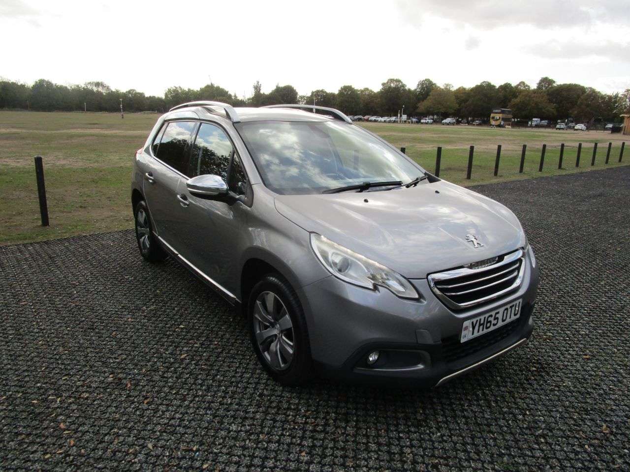 A 2015 PEUGEOT 2008 1.2 PureTech Allure 5 door Auto Petrol Automatic A 2015 PEUGEOT 2008 1.2 PureTech Allure 5 door Auto Petrol Automatic