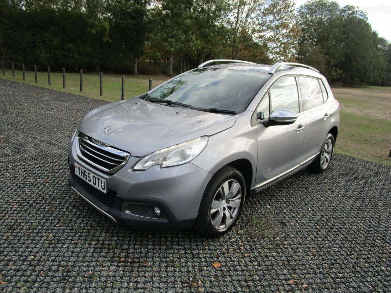 A 2015 PEUGEOT 2008 1.2 PureTech Allure 5 door Auto Petrol Automatic A 2015 PEUGEOT 2008 1.2 PureTech Allure 5 door Auto Petrol Automatic