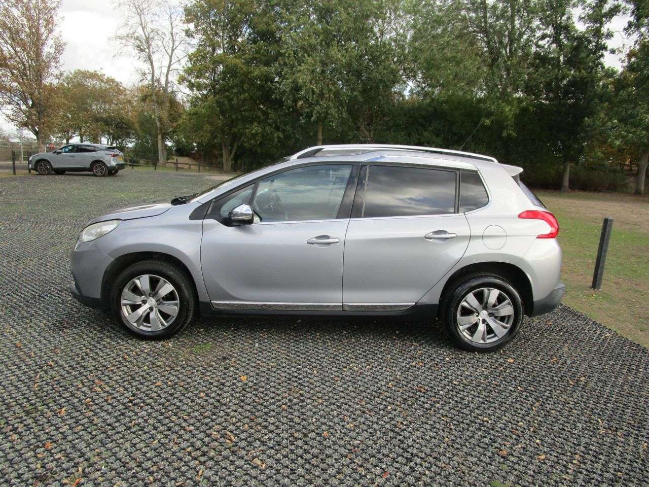 2015 PEUGEOT 2008 2015 PEUGEOT 2008