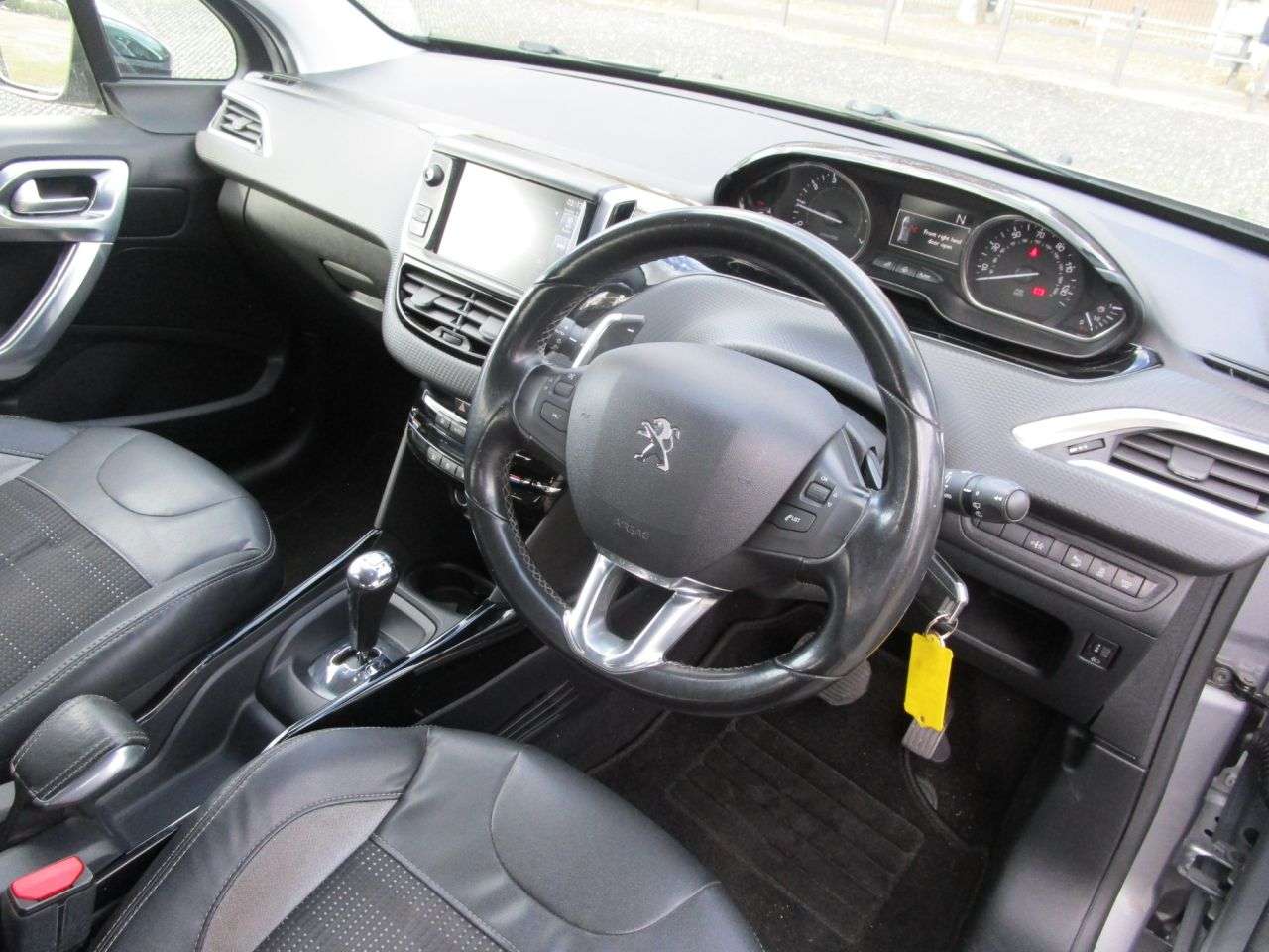 2015 PEUGEOT 2008 2015 PEUGEOT 2008