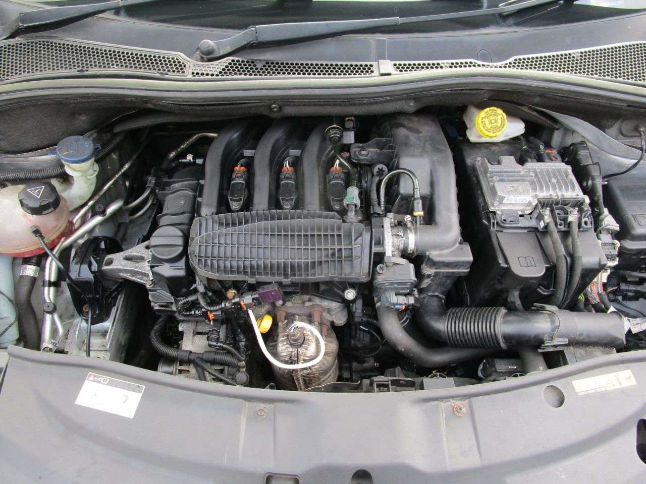 2015 PEUGEOT 2008 2015 PEUGEOT 2008