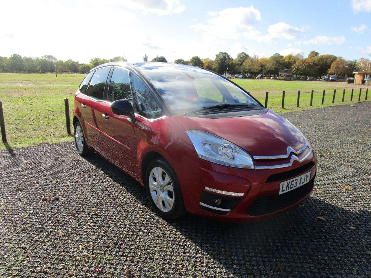 A 2013 CITROEN C4 PICASSO 1.6 HDi Platinum MPV 5 door Diesel A 2013 CITROEN C4 PICASSO 1.6 HDi Platinum MPV 5 door Diesel