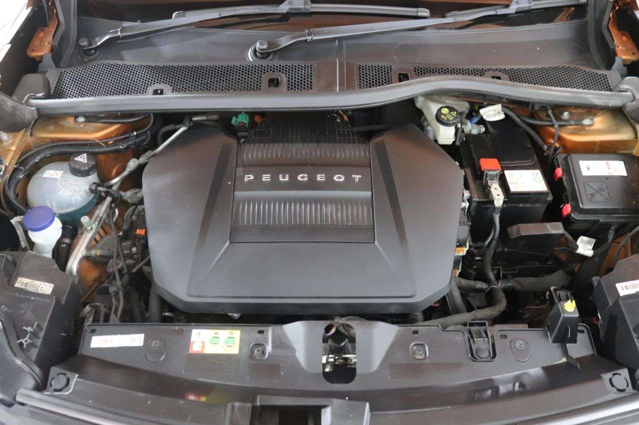 2021 PEUGEOT E-2008 2021 PEUGEOT E-2008