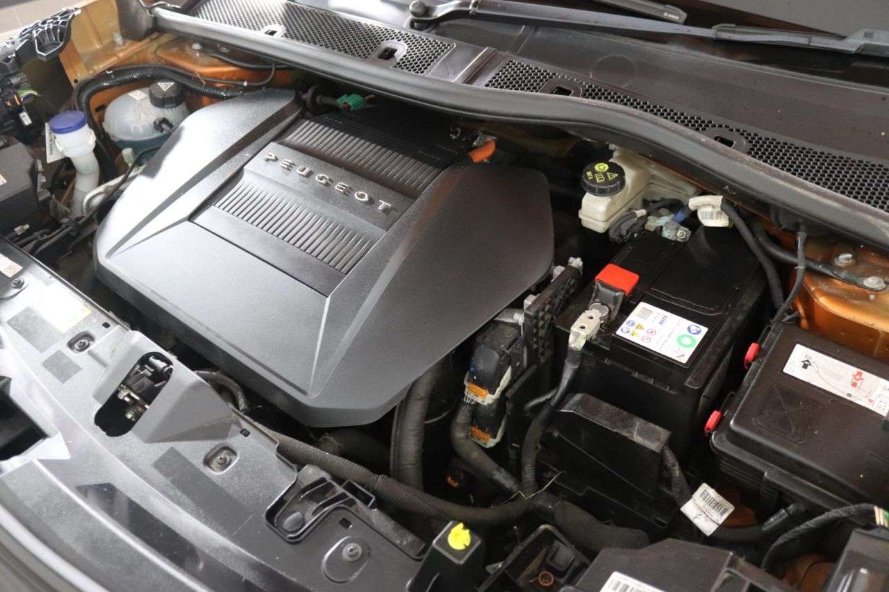 2021 PEUGEOT E-2008 2021 PEUGEOT E-2008