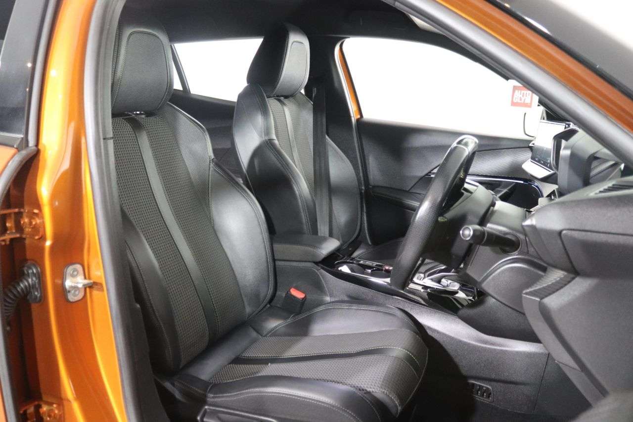 2021 PEUGEOT E-2008 2021 PEUGEOT E-2008