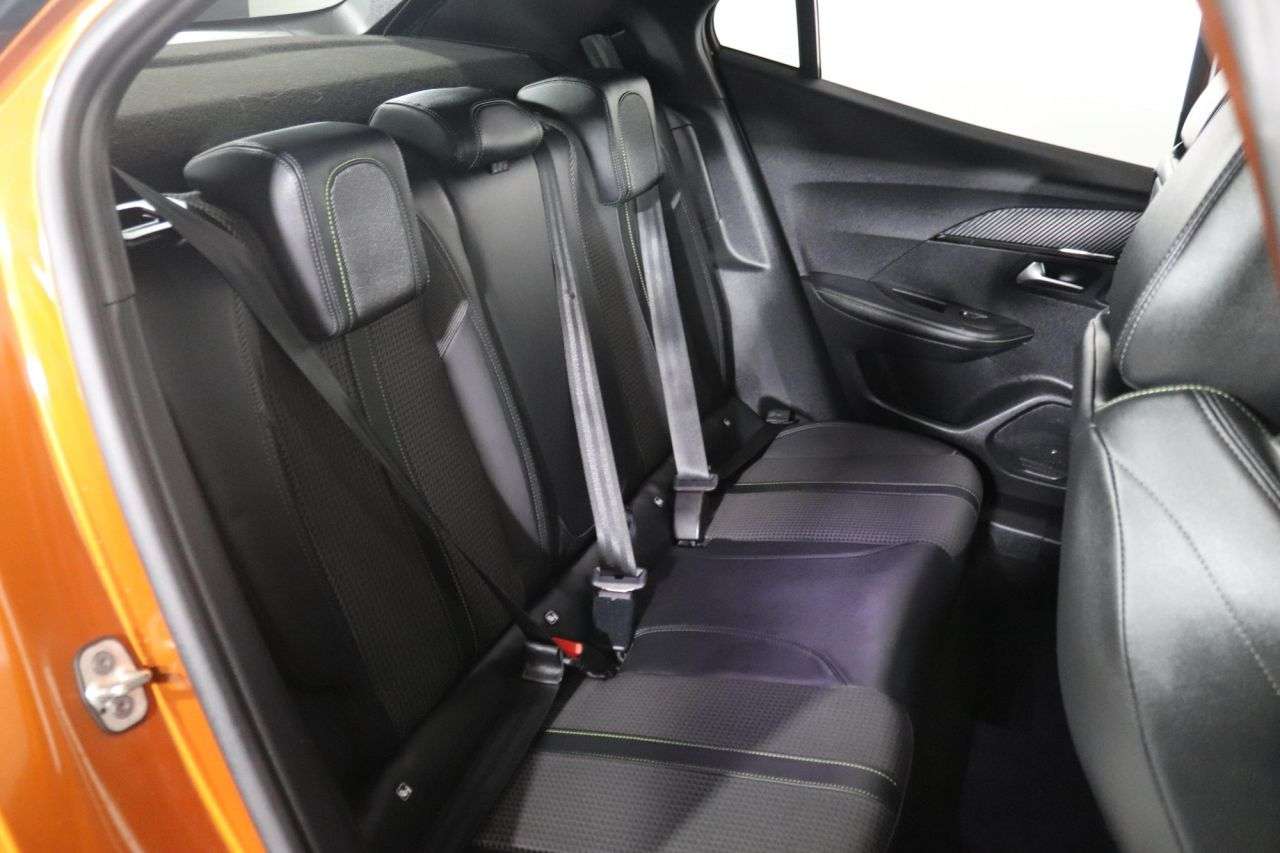 2021 PEUGEOT E-2008 2021 PEUGEOT E-2008