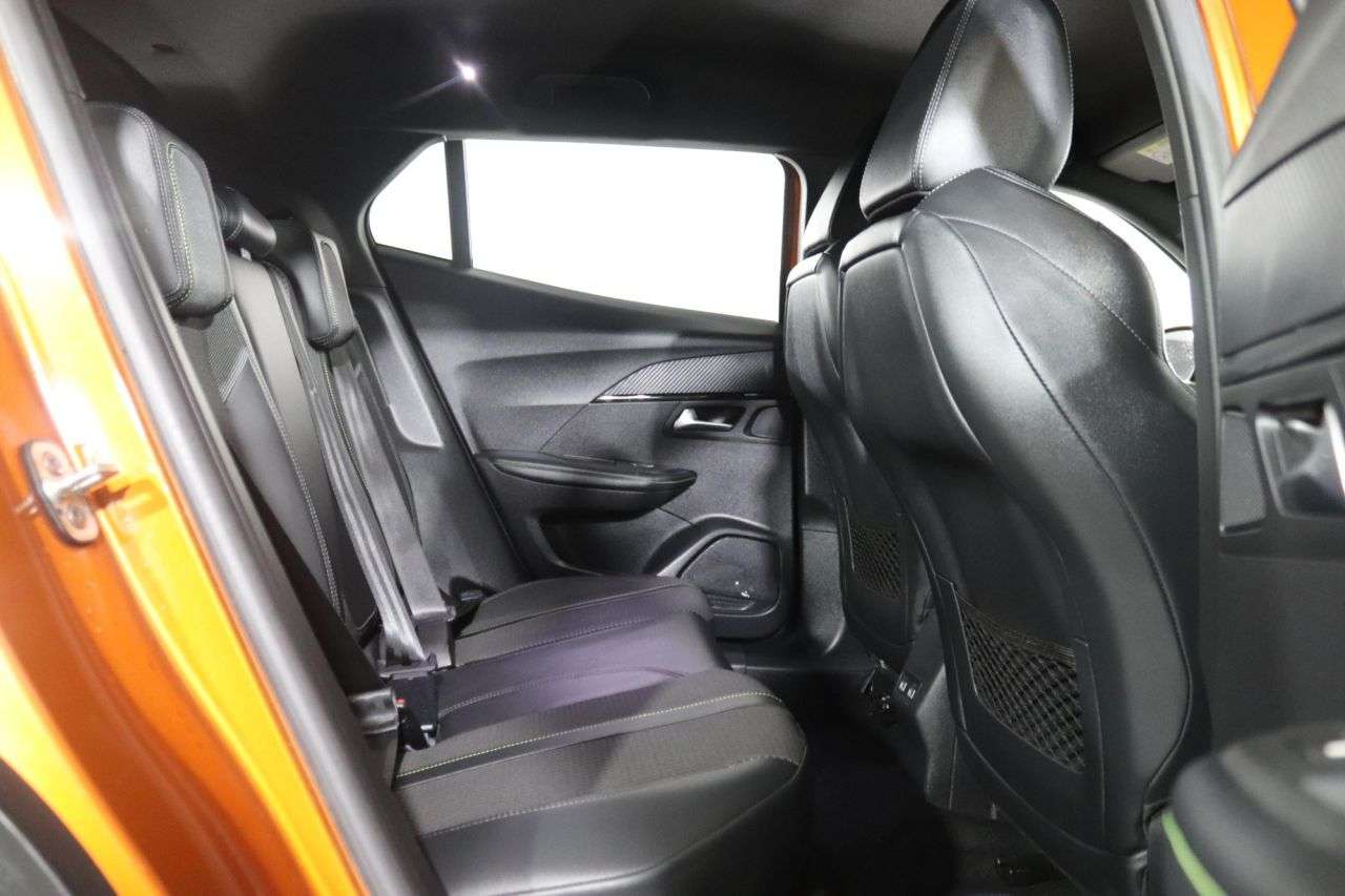 2021 PEUGEOT E-2008 2021 PEUGEOT E-2008