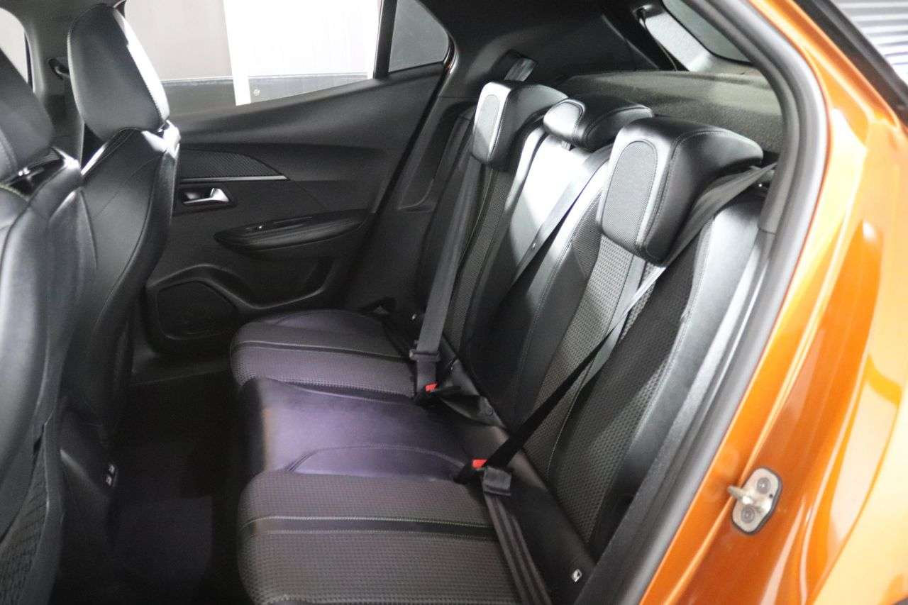 2021 PEUGEOT E-2008 2021 PEUGEOT E-2008