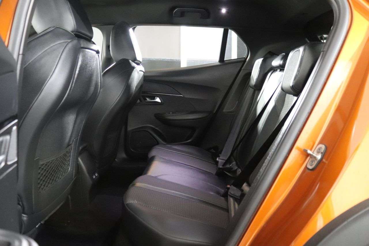 2021 PEUGEOT E-2008 2021 PEUGEOT E-2008