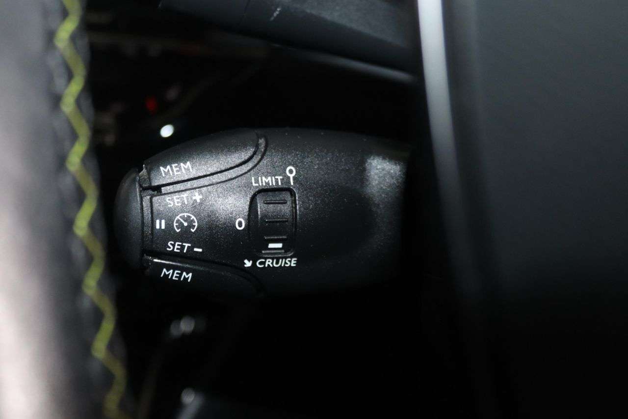 2021 PEUGEOT E-2008 2021 PEUGEOT E-2008