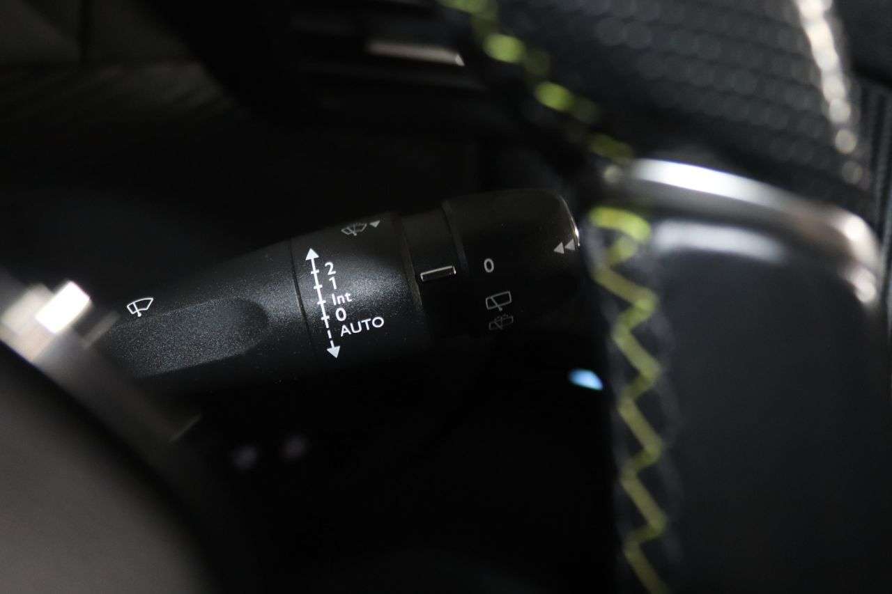 2021 PEUGEOT E-2008 2021 PEUGEOT E-2008