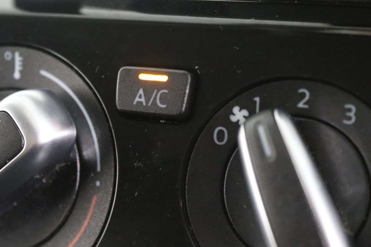 2018 VOLKSWAGEN UP! 2018 VOLKSWAGEN UP!