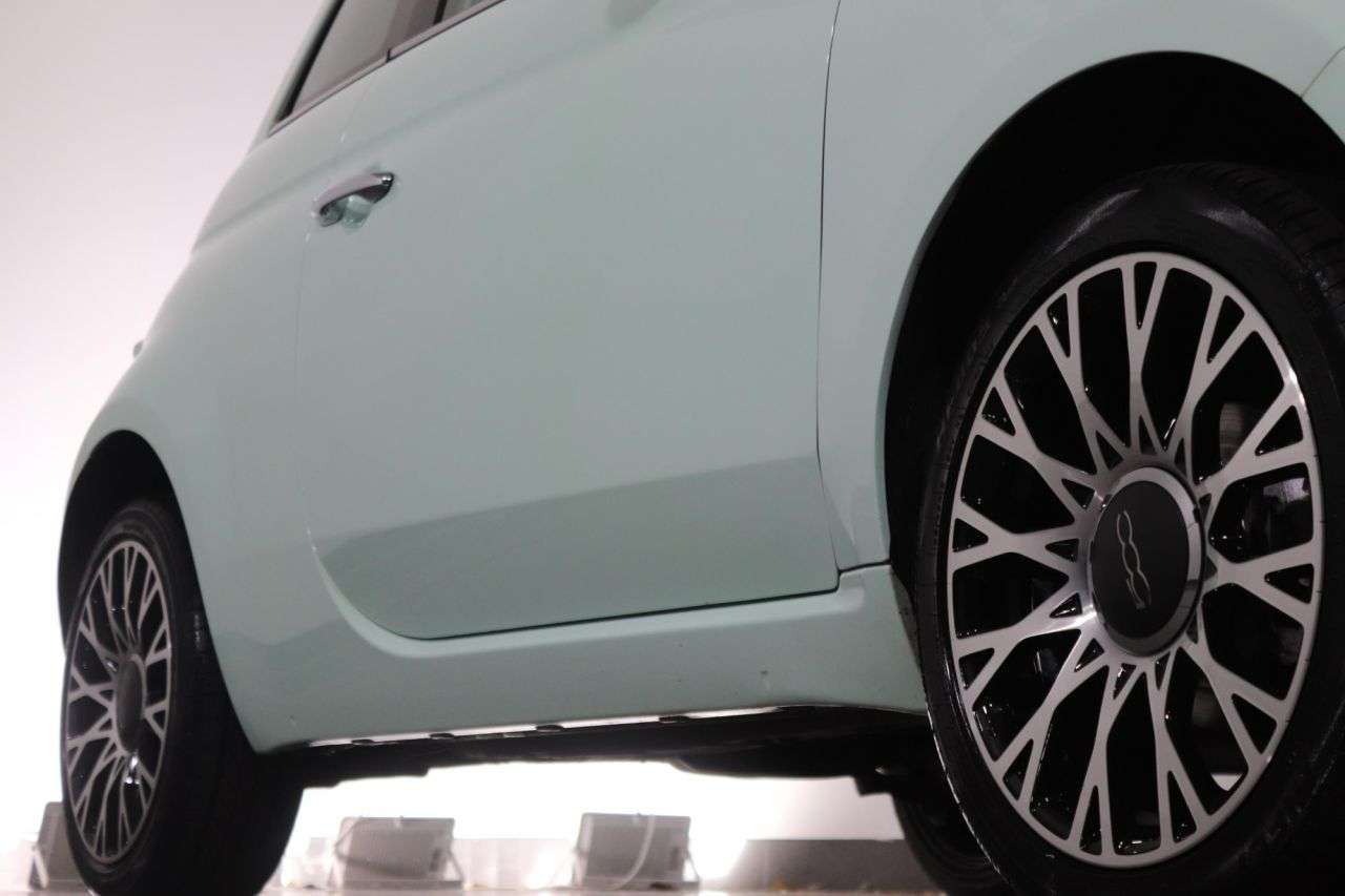 2015 FIAT 500 2015 FIAT 500