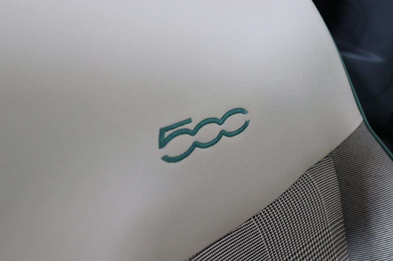 2015 FIAT 500 2015 FIAT 500