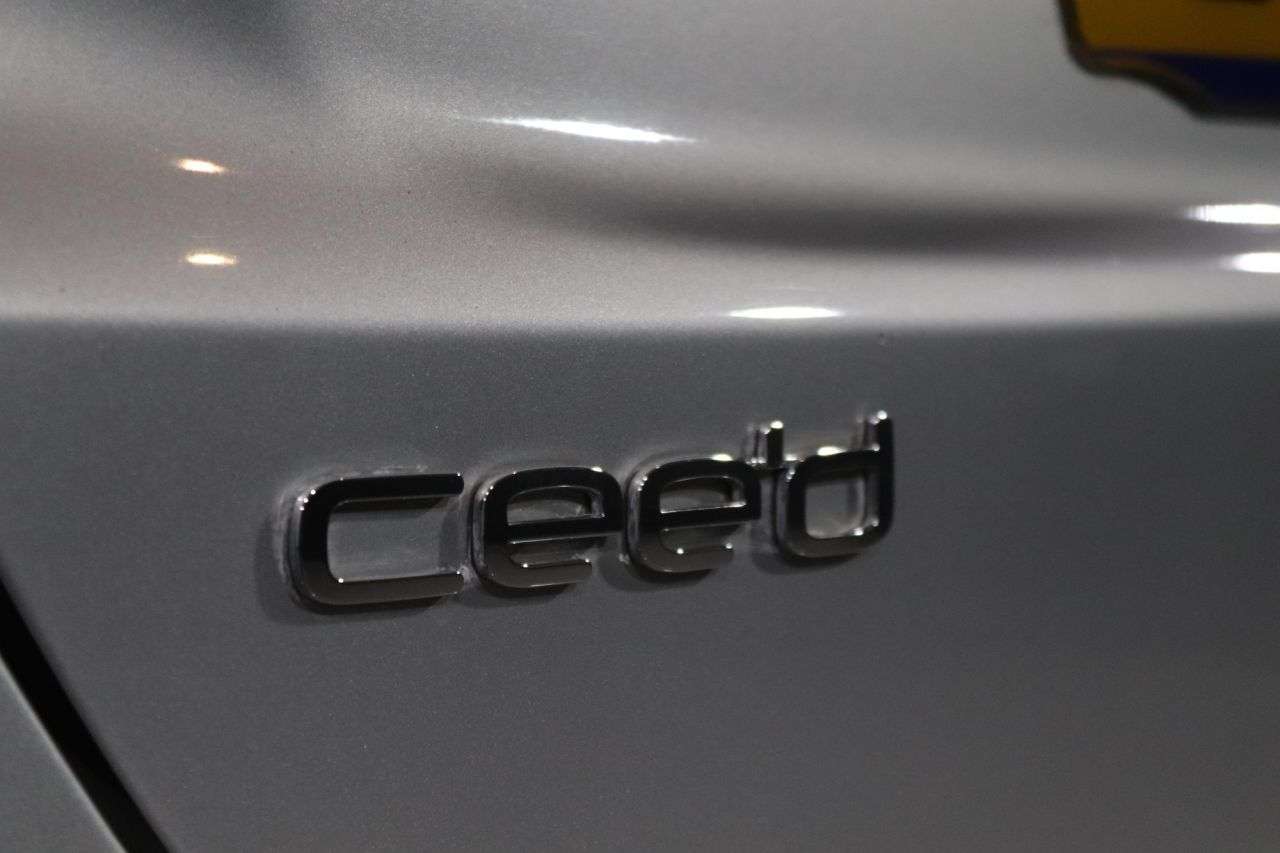 2014 KIA CEED 2014 KIA CEED