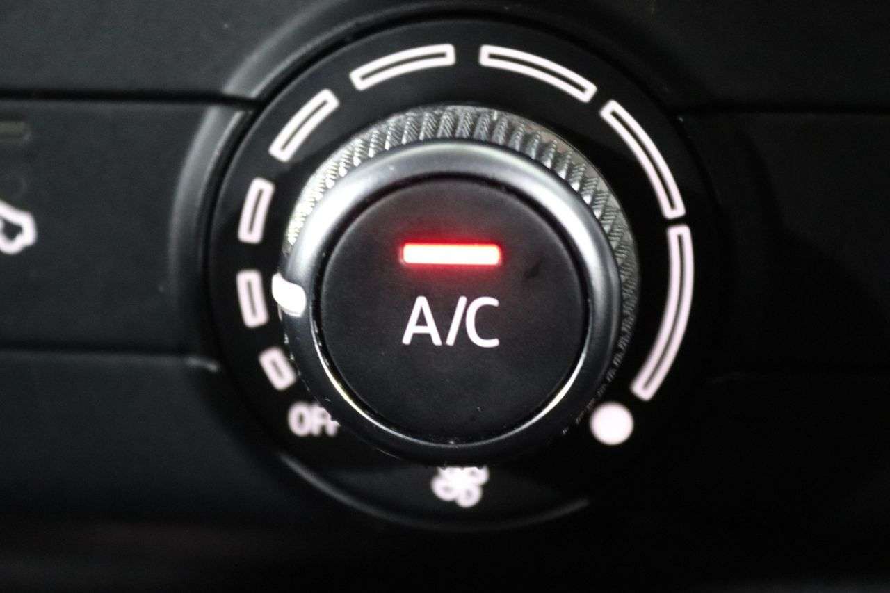 2017 AUDI Q2 2017 AUDI Q2