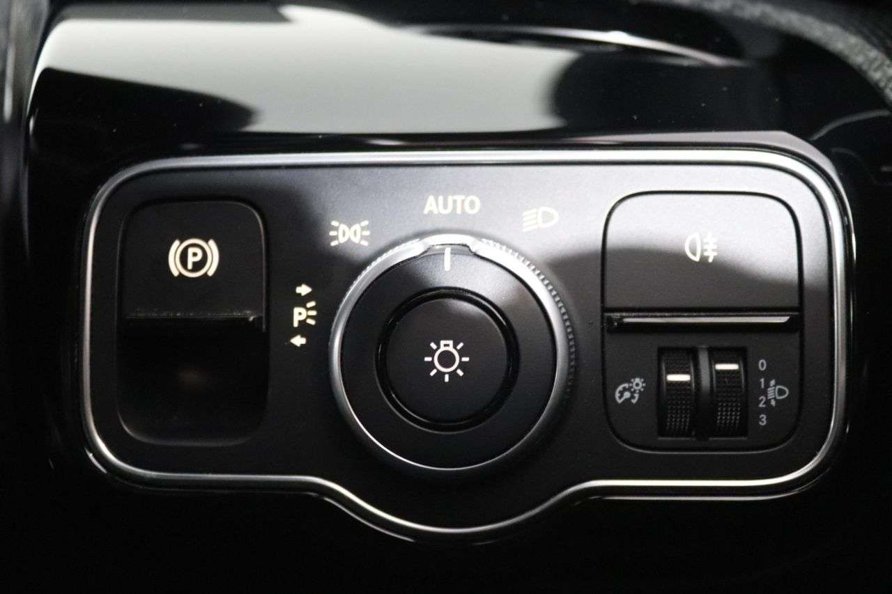 2021 MERCEDES-BENZ A-CLASS 2021 MERCEDES-BENZ A-CLASS