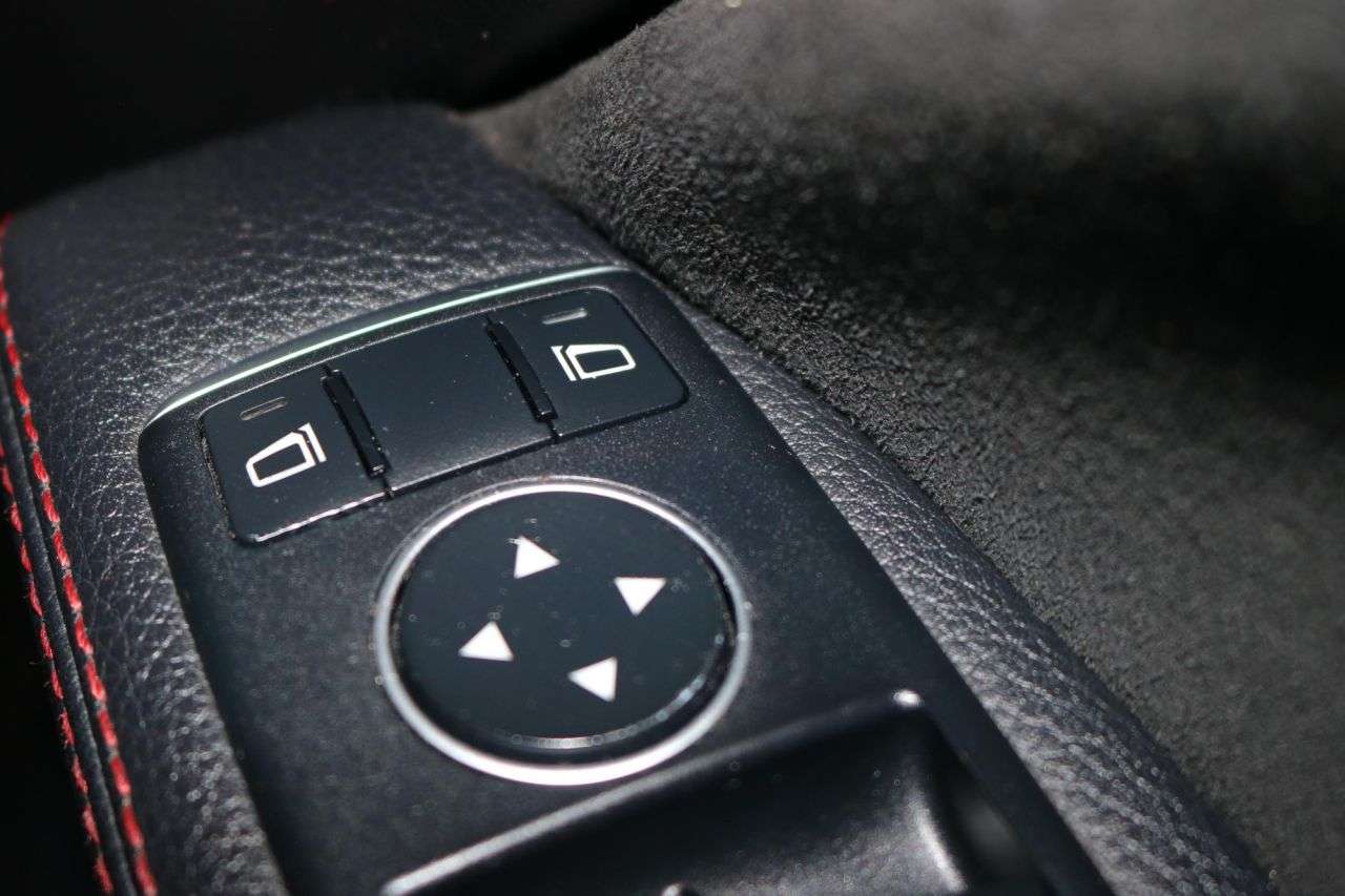 2019 MERCEDES-BENZ 180 2019 MERCEDES-BENZ 180