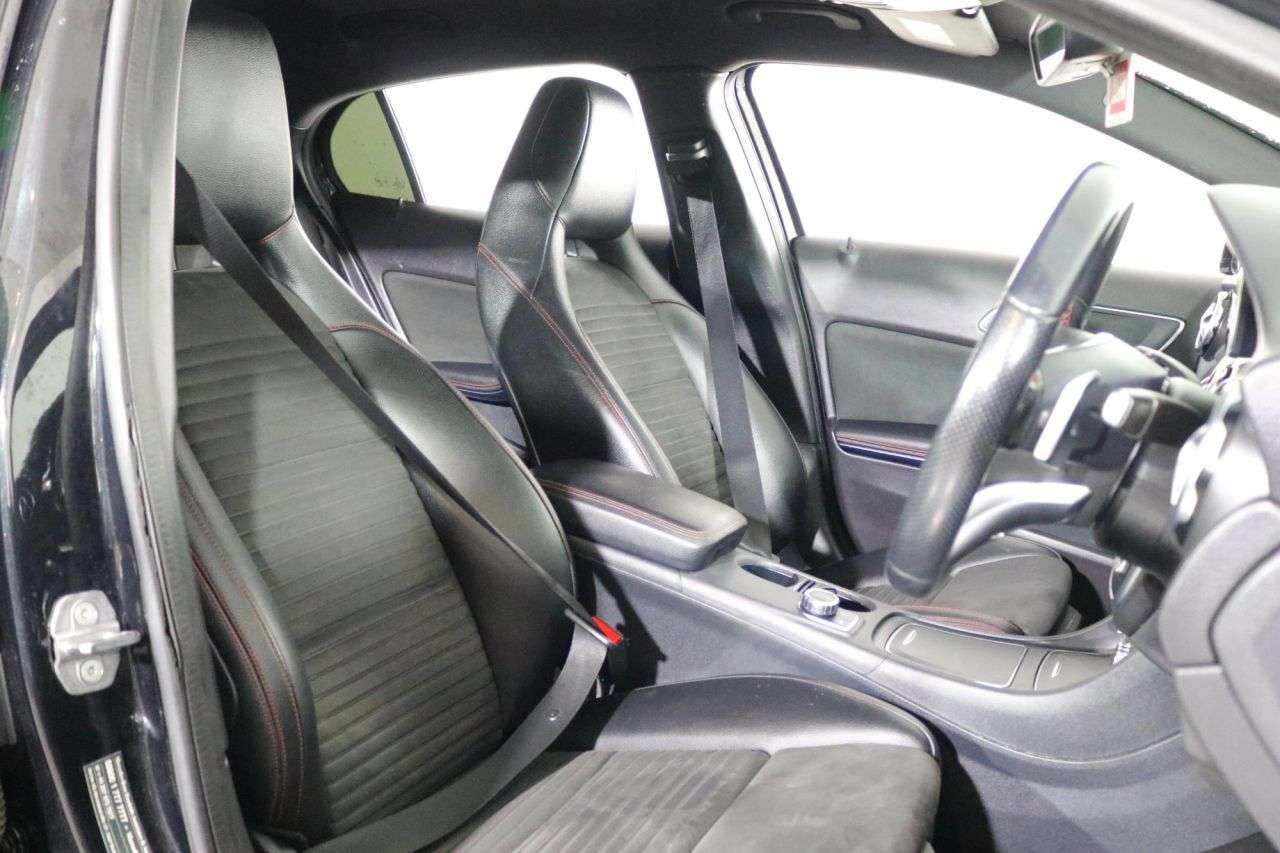 2019 MERCEDES-BENZ 180 2019 MERCEDES-BENZ 180