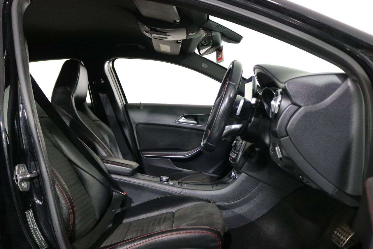 2019 MERCEDES-BENZ 180 2019 MERCEDES-BENZ 180