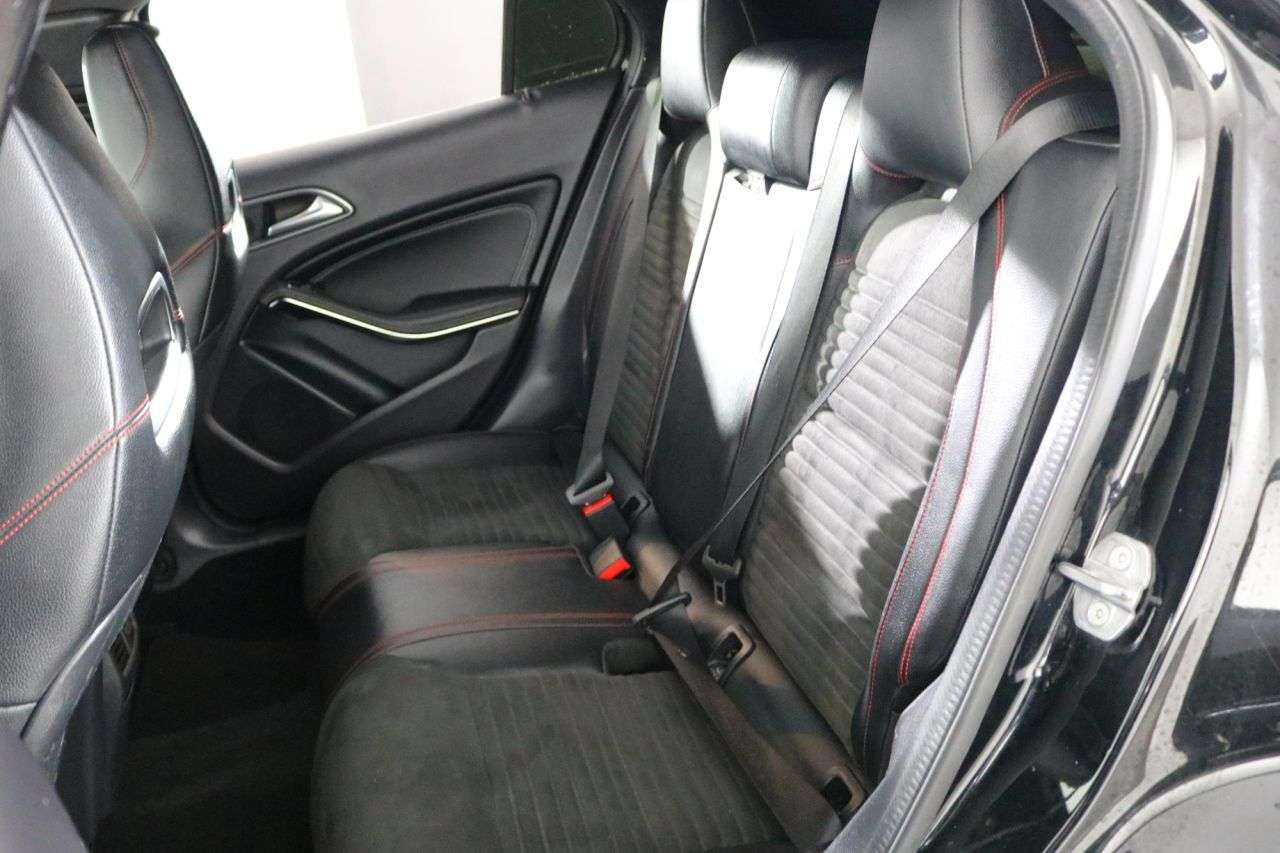 2019 MERCEDES-BENZ 180 2019 MERCEDES-BENZ 180