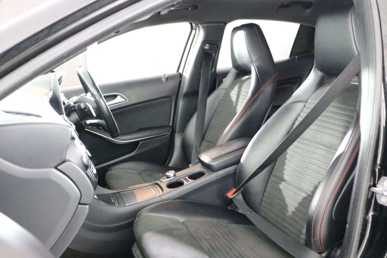 2019 MERCEDES-BENZ 180 2019 MERCEDES-BENZ 180