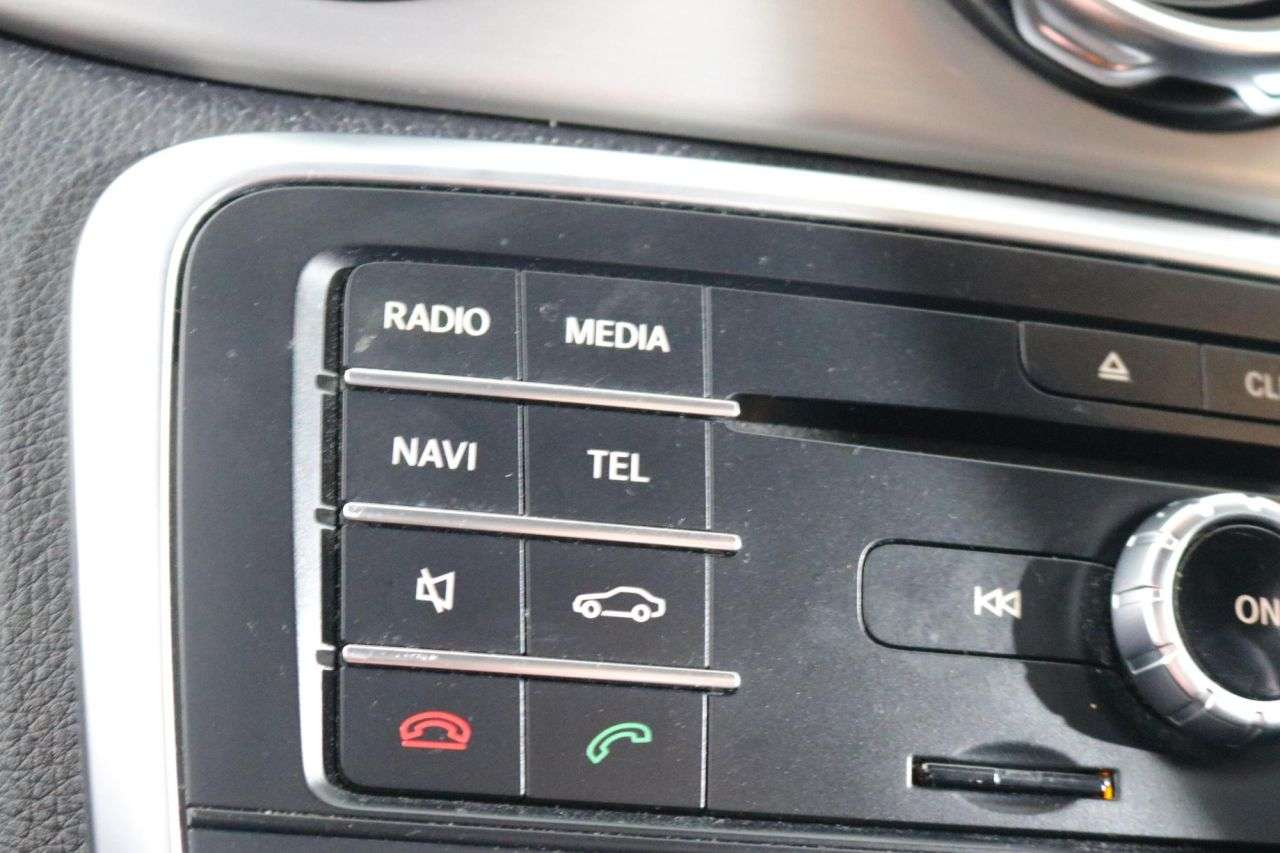 2019 MERCEDES-BENZ 180 2019 MERCEDES-BENZ 180