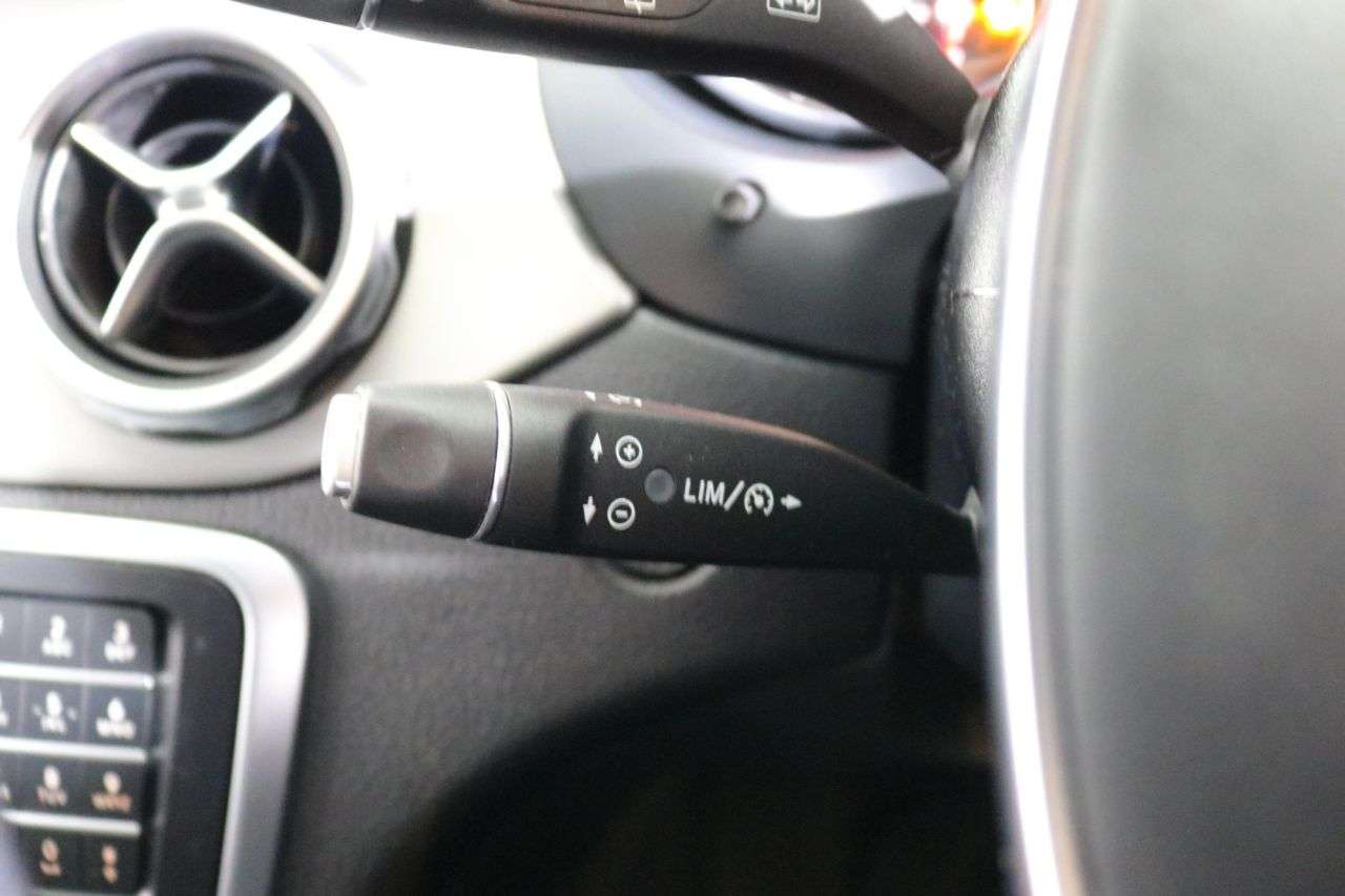 2019 MERCEDES-BENZ 180 2019 MERCEDES-BENZ 180