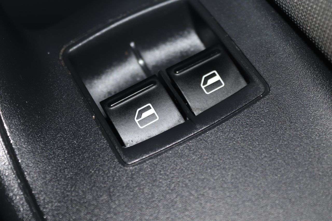 2013 SEAT IBIZA 2013 SEAT IBIZA