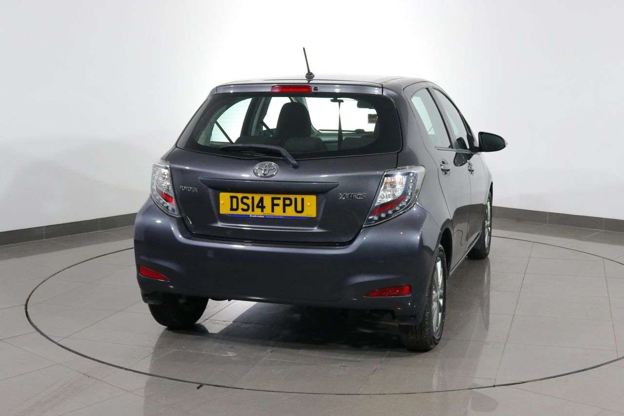 2014 TOYOTA YARIS 2014 TOYOTA YARIS