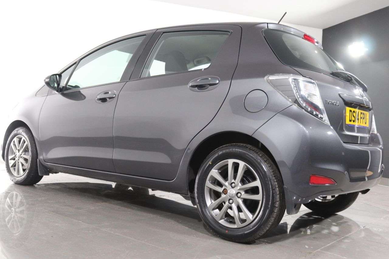 2014 TOYOTA YARIS 2014 TOYOTA YARIS