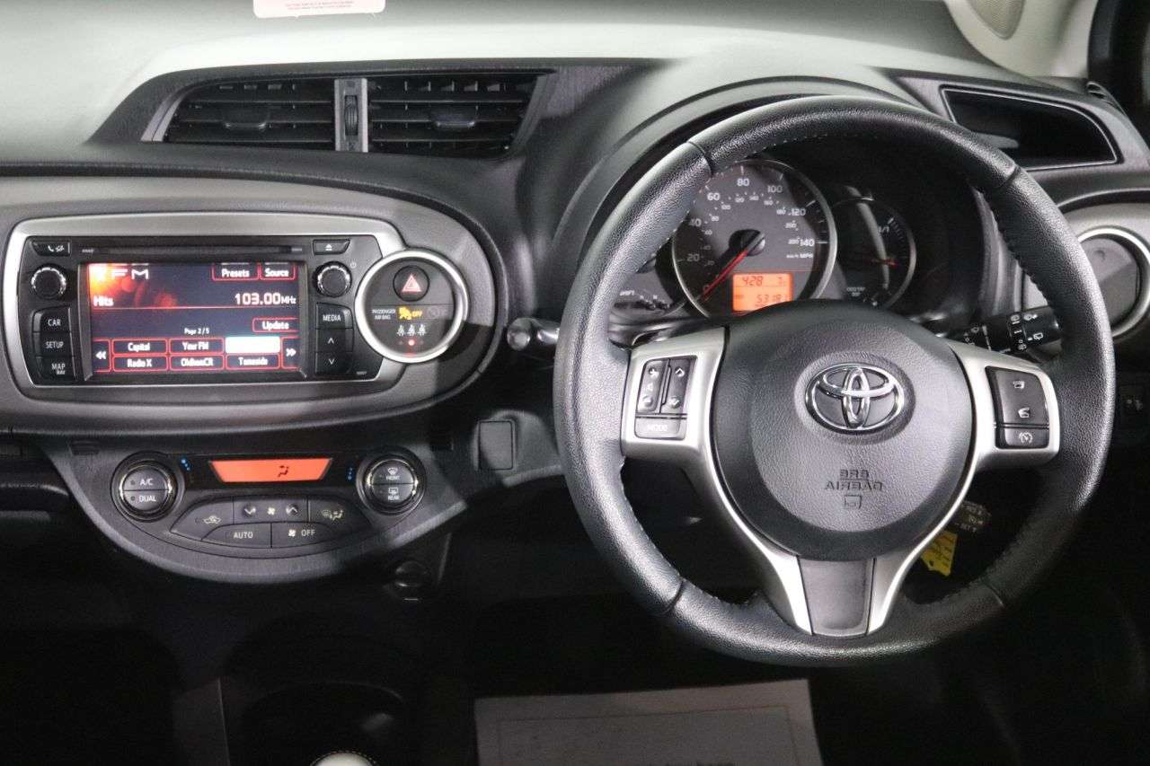 2014 TOYOTA YARIS 2014 TOYOTA YARIS