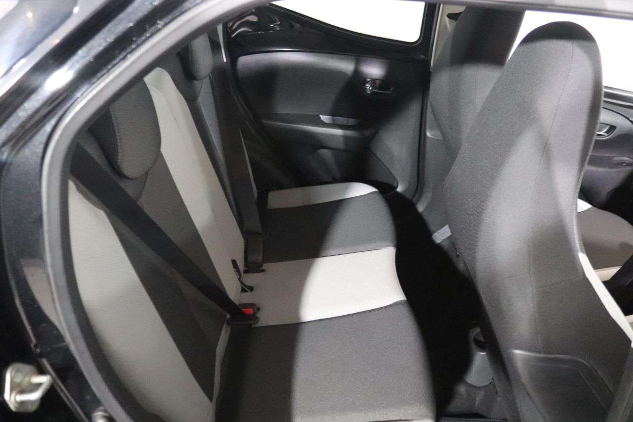 2017 TOYOTA AYGO 2017 TOYOTA AYGO