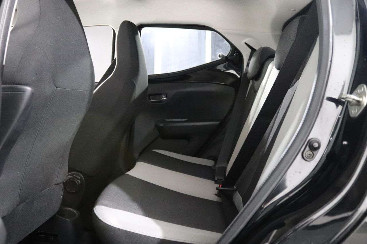 2017 TOYOTA AYGO 2017 TOYOTA AYGO