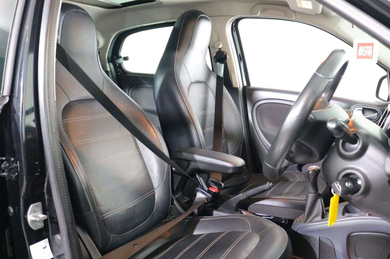 2017 SMART FORFOUR 2017 SMART FORFOUR