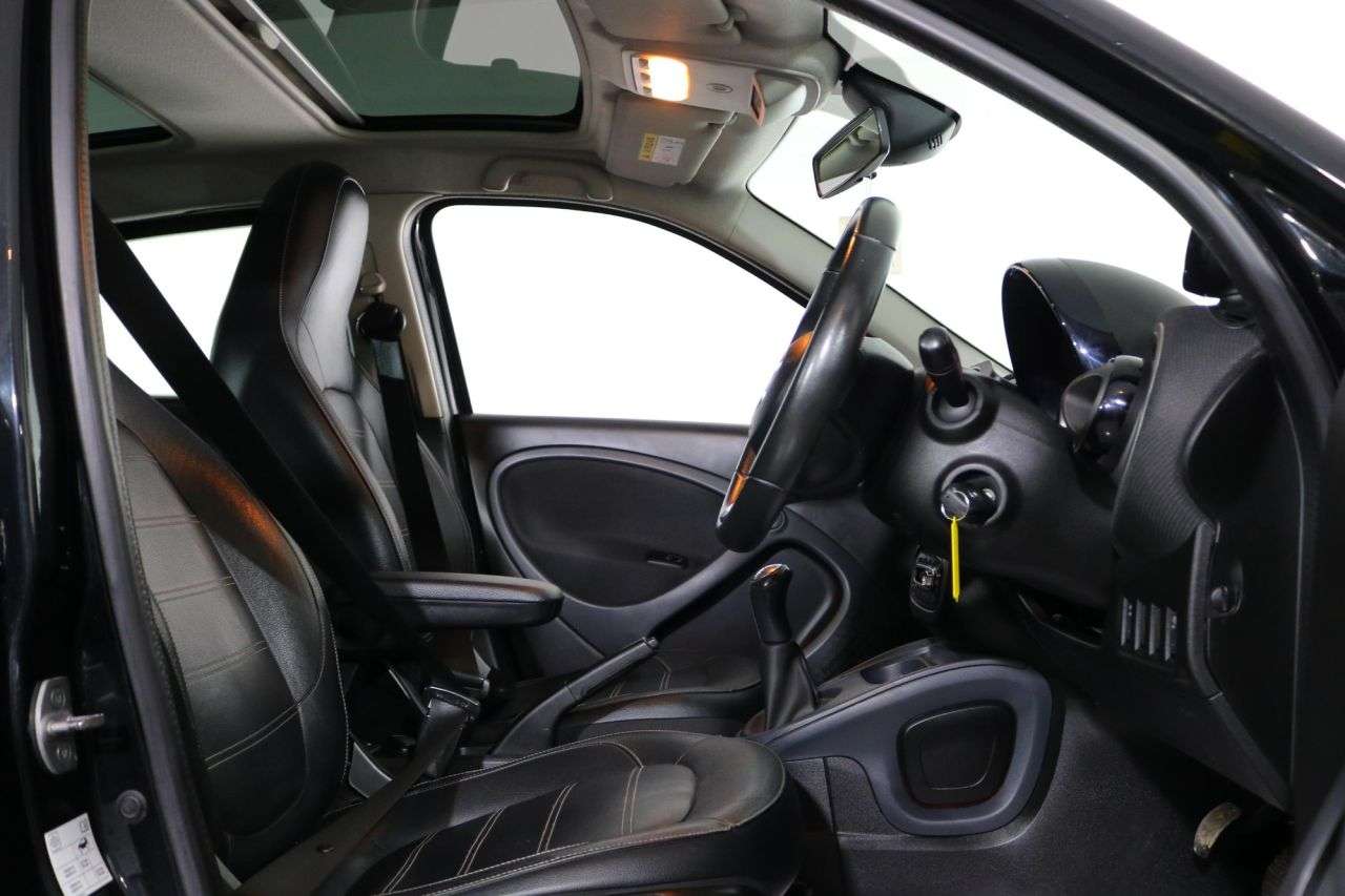 2017 SMART FORFOUR 2017 SMART FORFOUR