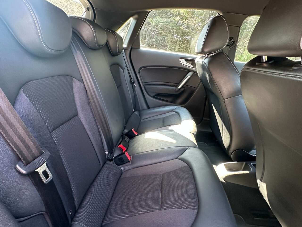 2015 AUDI A1 2015 AUDI A1