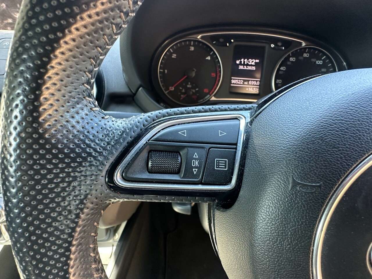 2015 AUDI A1 2015 AUDI A1