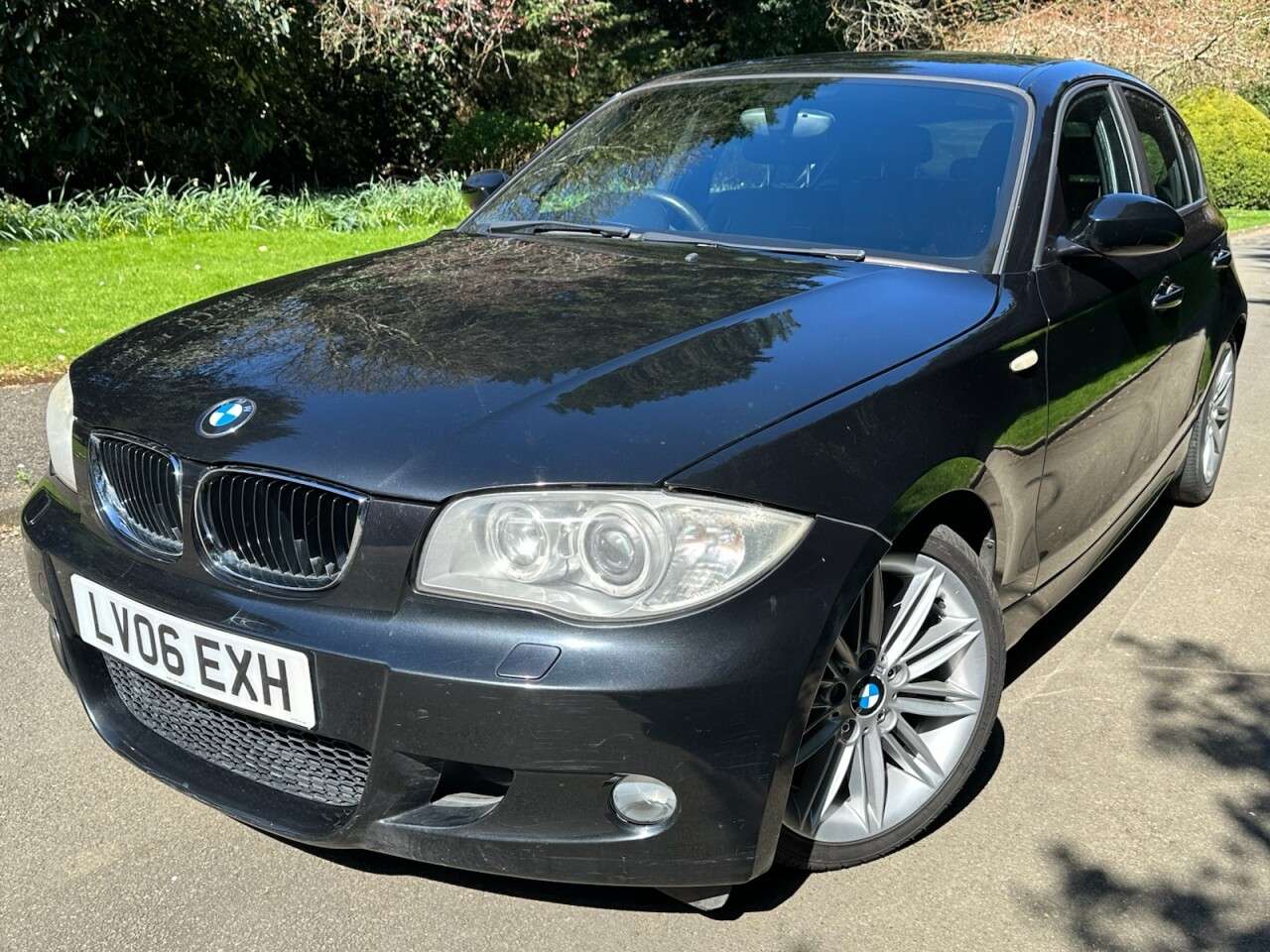 A 2006 BMW 1 SERIES 2.0 120i M Sport Hatchback 5dr Petrol Manual Euro 4 (150 ps) REAR PARK ASSI A 2006 BMW 1 SERIES 2.0 120i M Sport Hatchback 5dr Petrol Manual Euro 4 (150 ps) REAR PARK ASSI