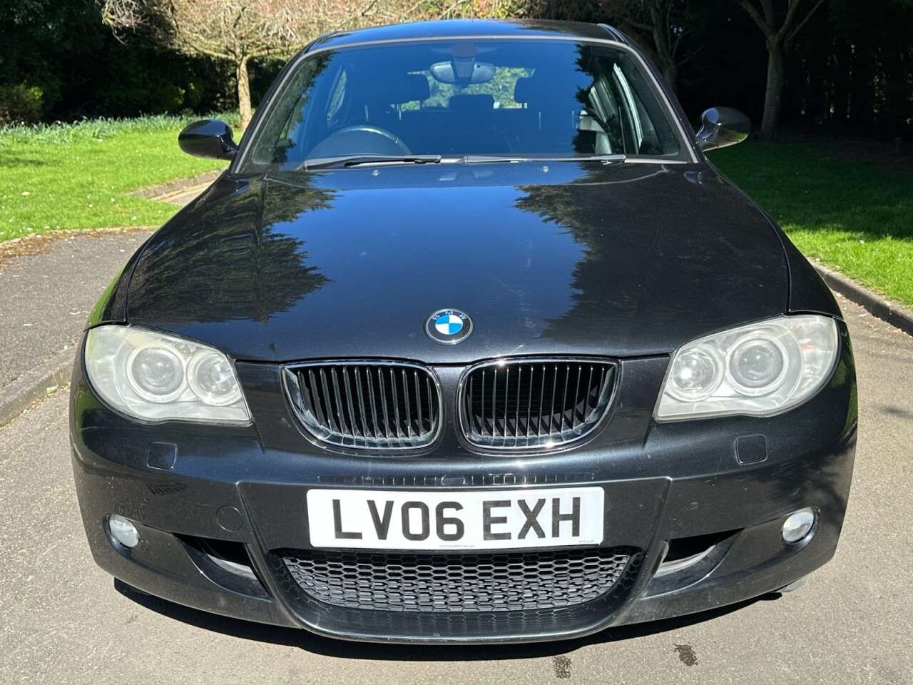 A 2006 BMW 1 SERIES 2.0 120i M Sport Hatchback 5dr Petrol Manual Euro 4 (150 ps) REAR PARK ASSI A 2006 BMW 1 SERIES 2.0 120i M Sport Hatchback 5dr Petrol Manual Euro 4 (150 ps) REAR PARK ASSI