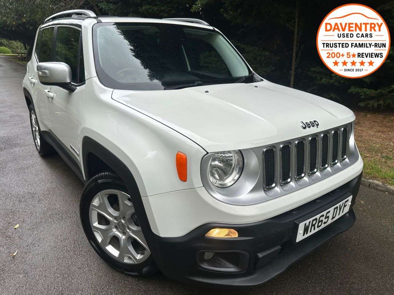 A 2015 JEEP RENEGADE 1.4T MultiAirII Limited SUV 5dr Petrol Manual Euro 6 (s/s) (140 ps) LEATHER A 2015 JEEP RENEGADE 1.4T MultiAirII Limited SUV 5dr Petrol Manual Euro 6 (s/s) (140 ps) LEATHER