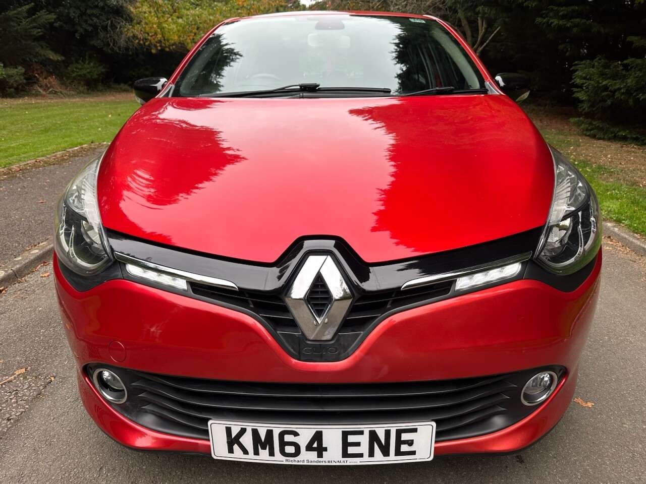 A 2014 RENAULT CLIO 1.5 dCi Dynamique MediaNav Hatchback 5dr Diesel Manual Euro 5 (s/s) (90 ps) A 2014 RENAULT CLIO 1.5 dCi Dynamique MediaNav Hatchback 5dr Diesel Manual Euro 5 (s/s) (90 ps)