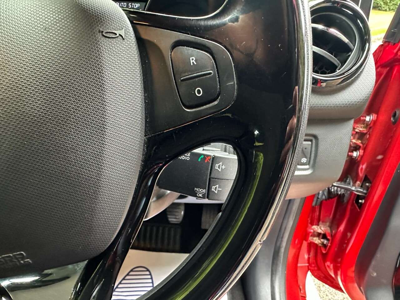 2014 RENAULT CLIO 2014 RENAULT CLIO