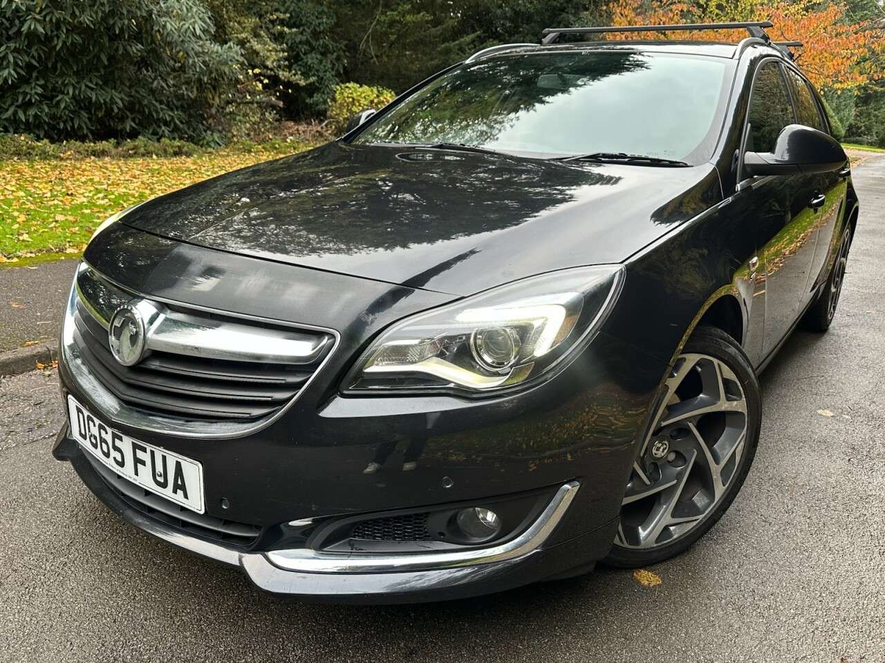 A 2015 VAUXHALL INSIGNIA 1.6 CDTi SRi VX Line Nav Sports Tourer 5dr Diesel Manual Euro 6 (s/s) (136 A 2015 VAUXHALL INSIGNIA 1.6 CDTi SRi VX Line Nav Sports Tourer 5dr Diesel Manual Euro 6 (s/s) (136