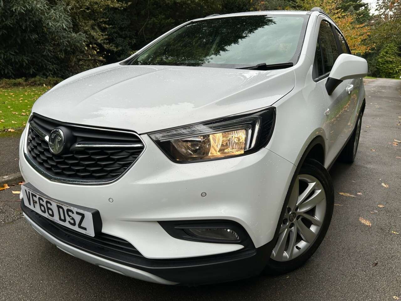 A 2017 VAUXHALL MOKKA X 1.4i Turbo Design Nav SUV 5dr Petrol Manual Euro 6 (s/s) (140 ps) FRONT & R A 2017 VAUXHALL MOKKA X 1.4i Turbo Design Nav SUV 5dr Petrol Manual Euro 6 (s/s) (140 ps) FRONT & R